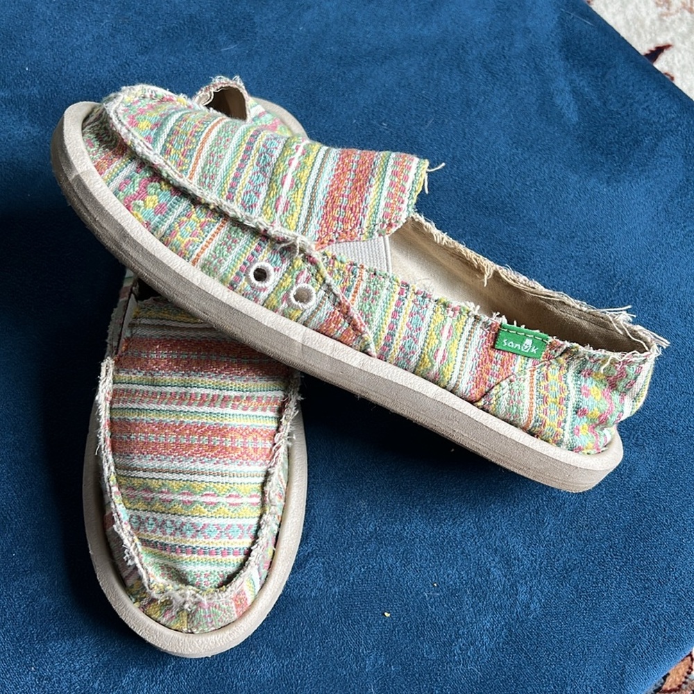Sanuk women’s Donna sandal slip on loafers